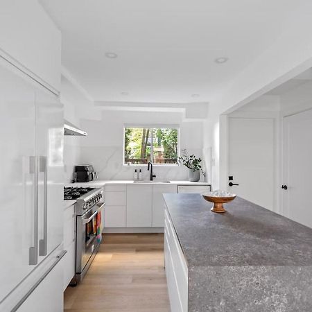 Modern Kitsilano 2 Bedroom Home With A Hot Tub 溫哥華 外观 照片